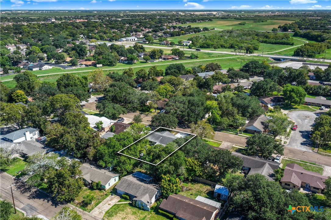 main property photo 34