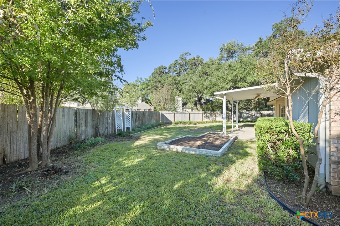 main property photo 37