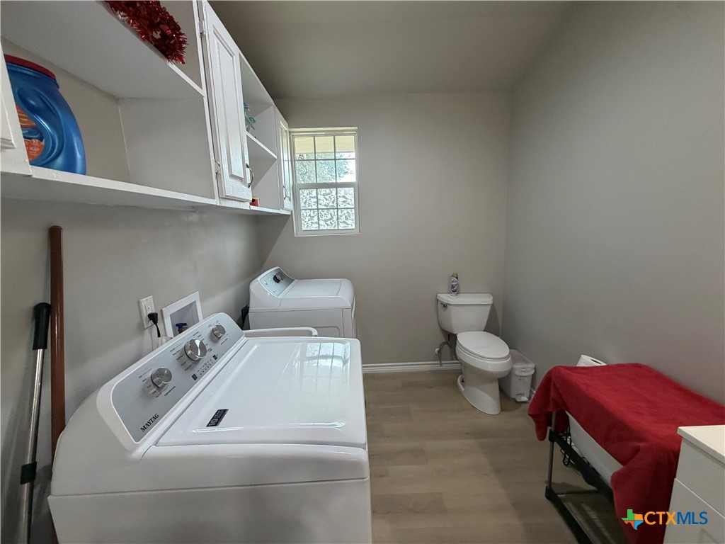 main property photo 11