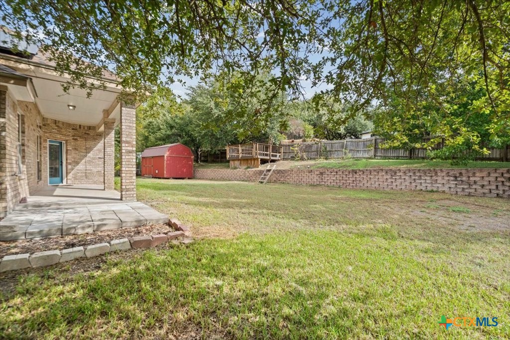 main property photo 17