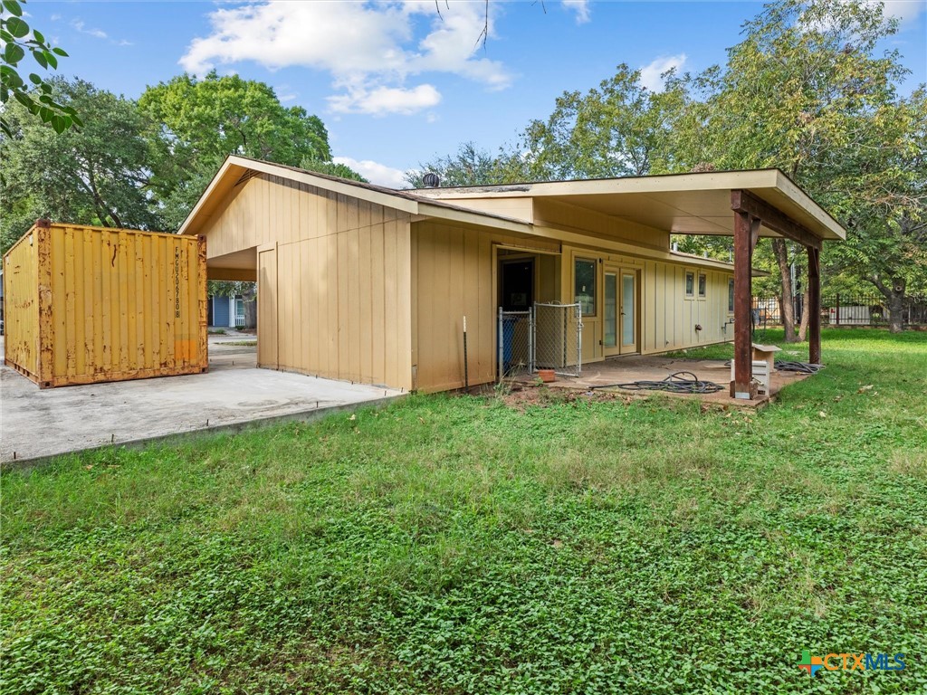 main property photo 13
