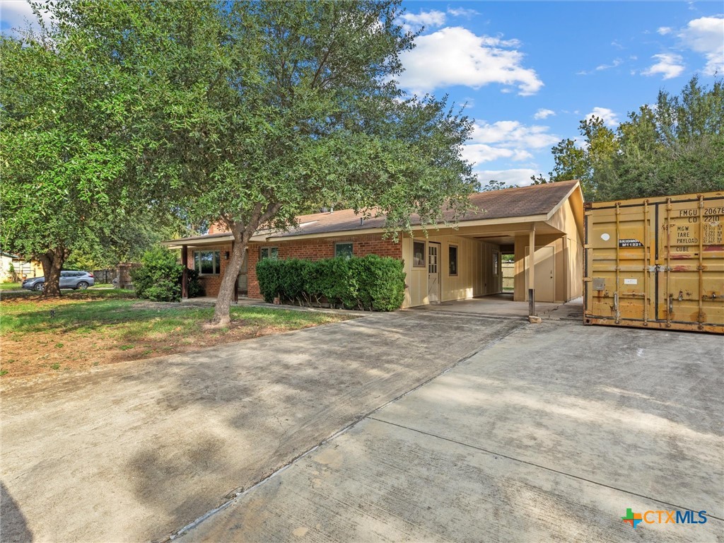 main property photo 16
