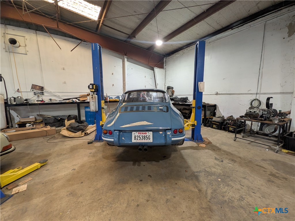 main property photo 10