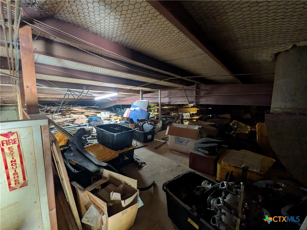 main property photo 18