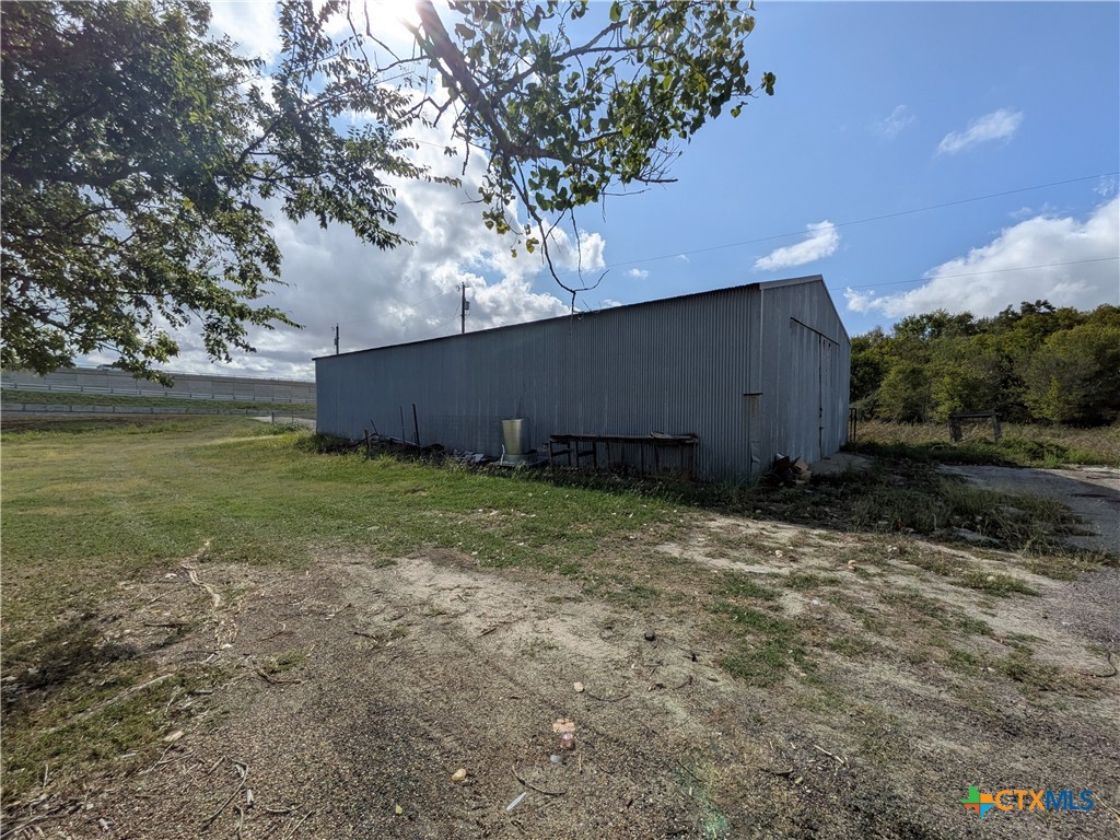 main property photo 41