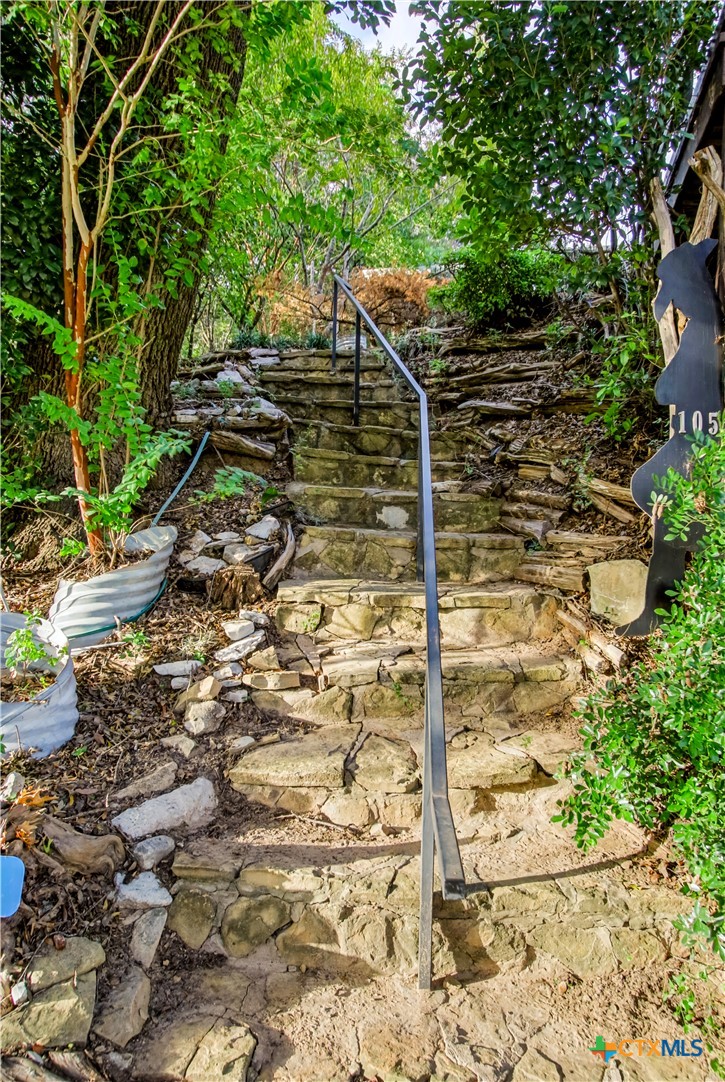 main property photo 31