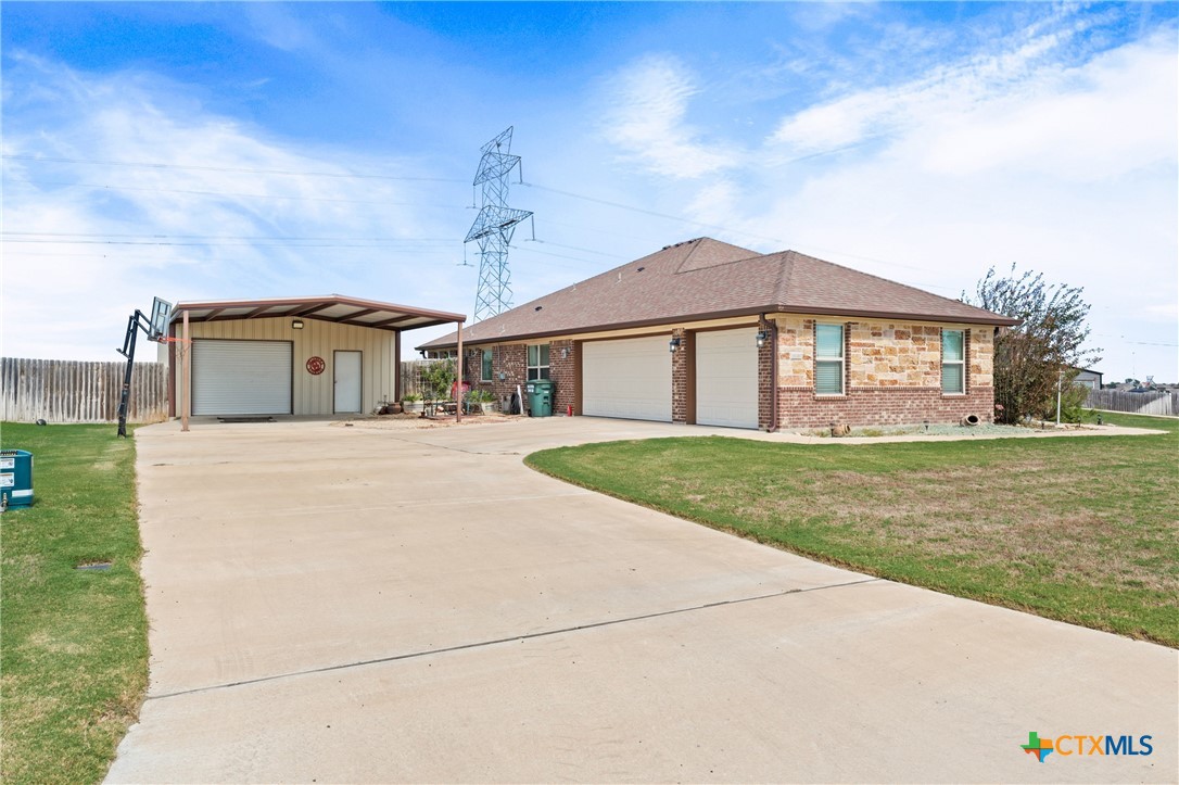 main property photo 3