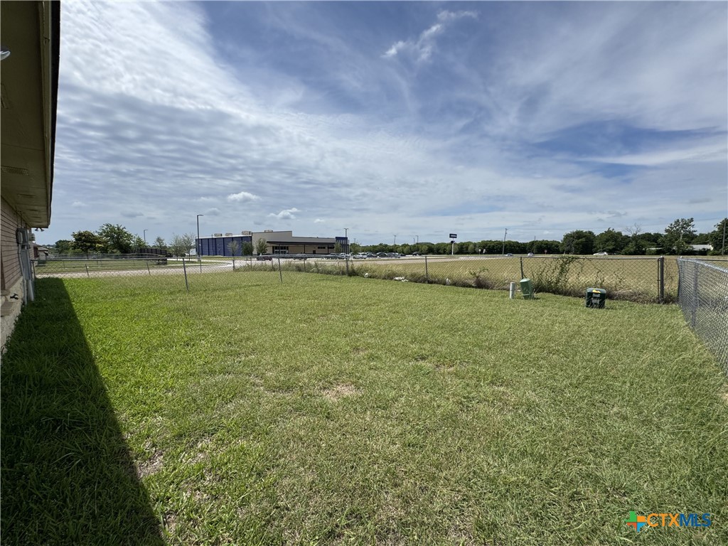 main property photo 17