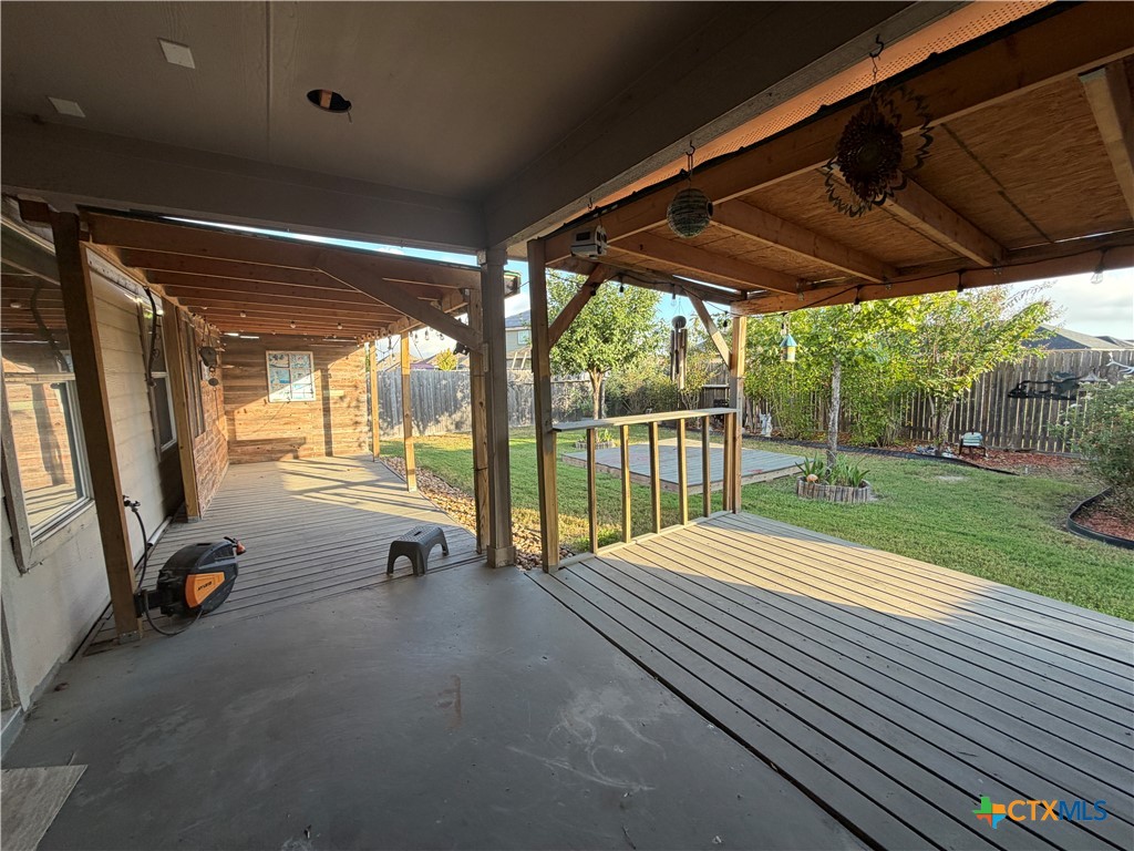 main property photo 28