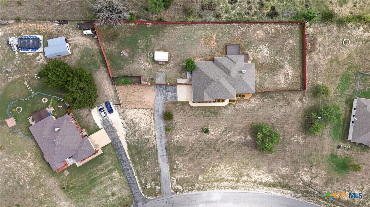 main property photo 41