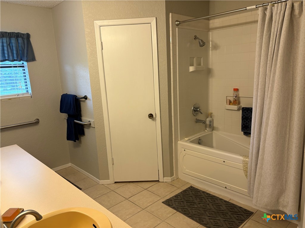 main property photo 12