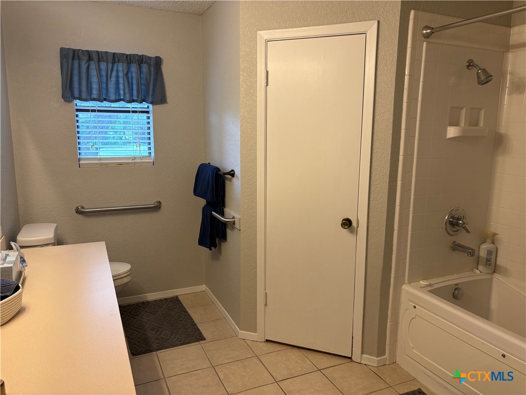 main property photo 13
