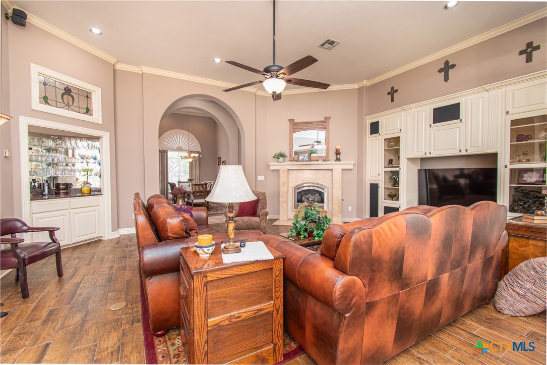 main property photo 12