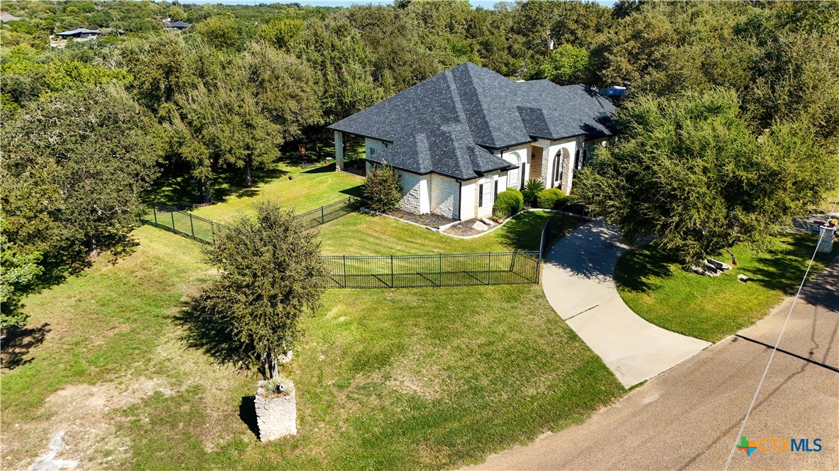 main property photo 43