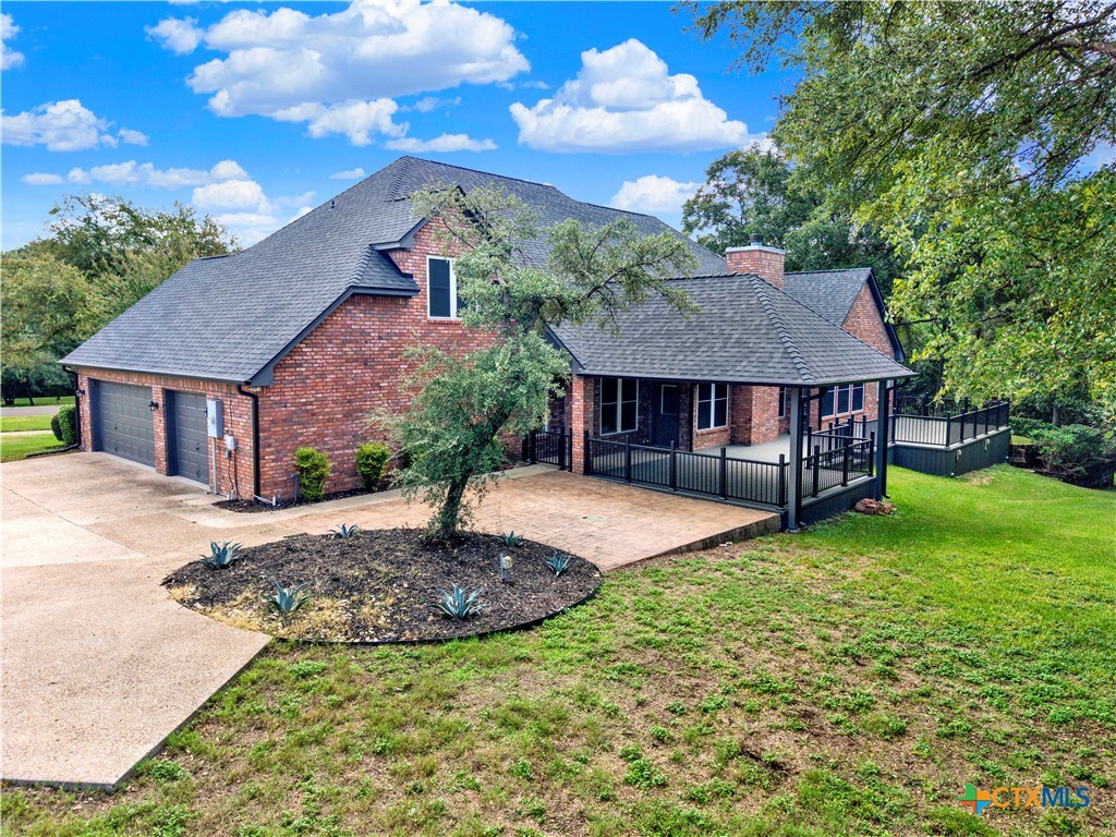 main property photo 45