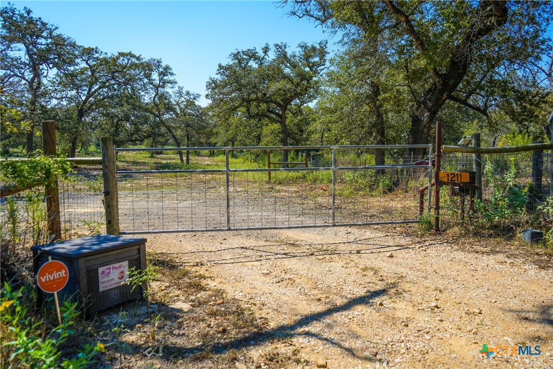 main property photo 41