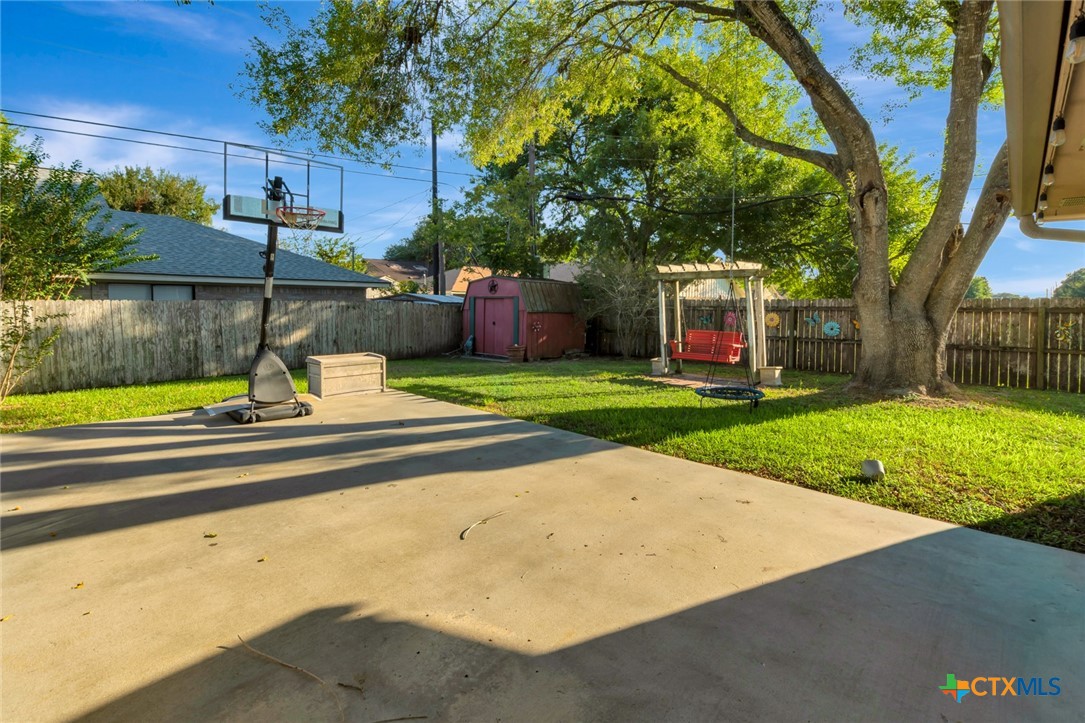 main property photo 28