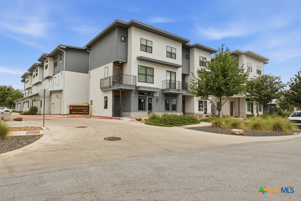 main property photo 30