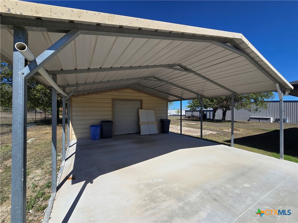 main property photo 37