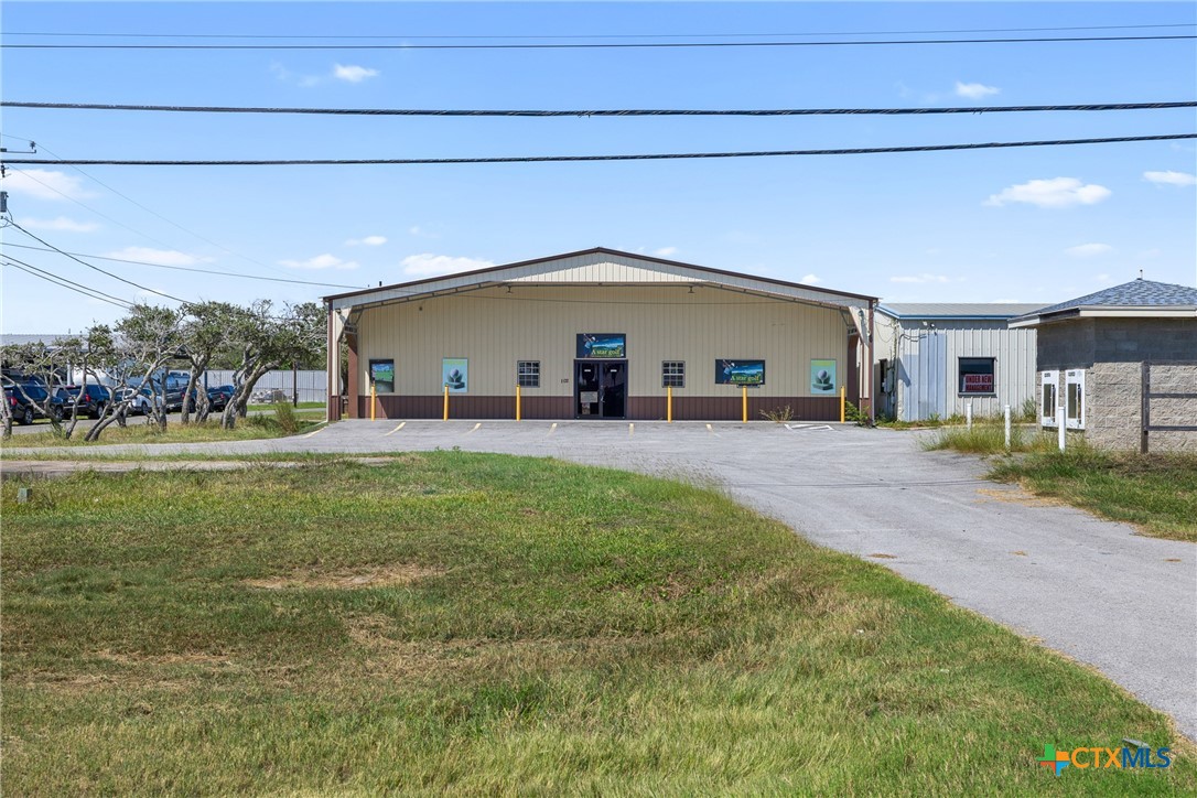 main property photo 6