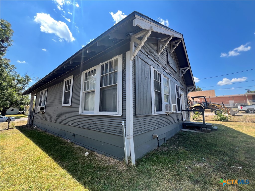 main property photo 9