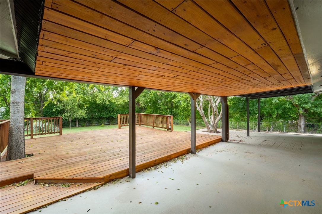 main property photo 23
