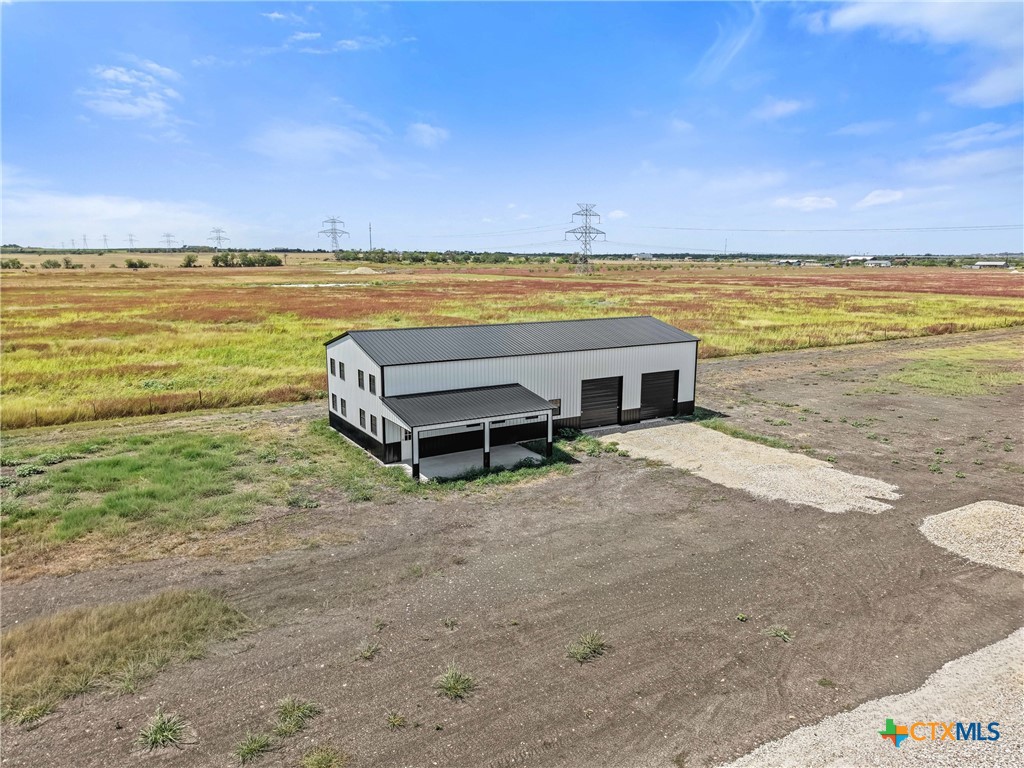 main property photo 28