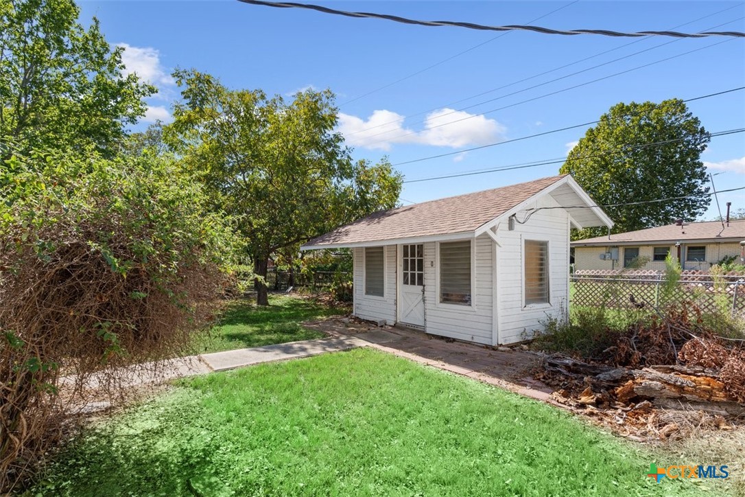 main property photo 23