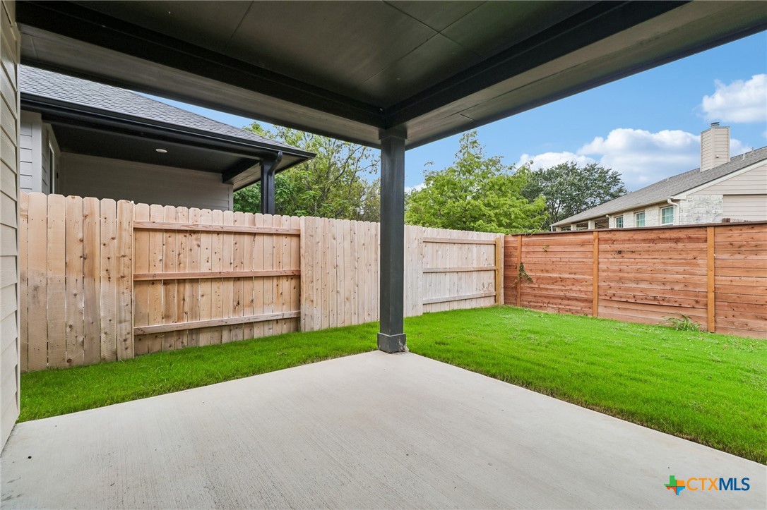 main property photo 29
