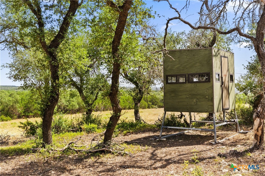 main property photo 40
