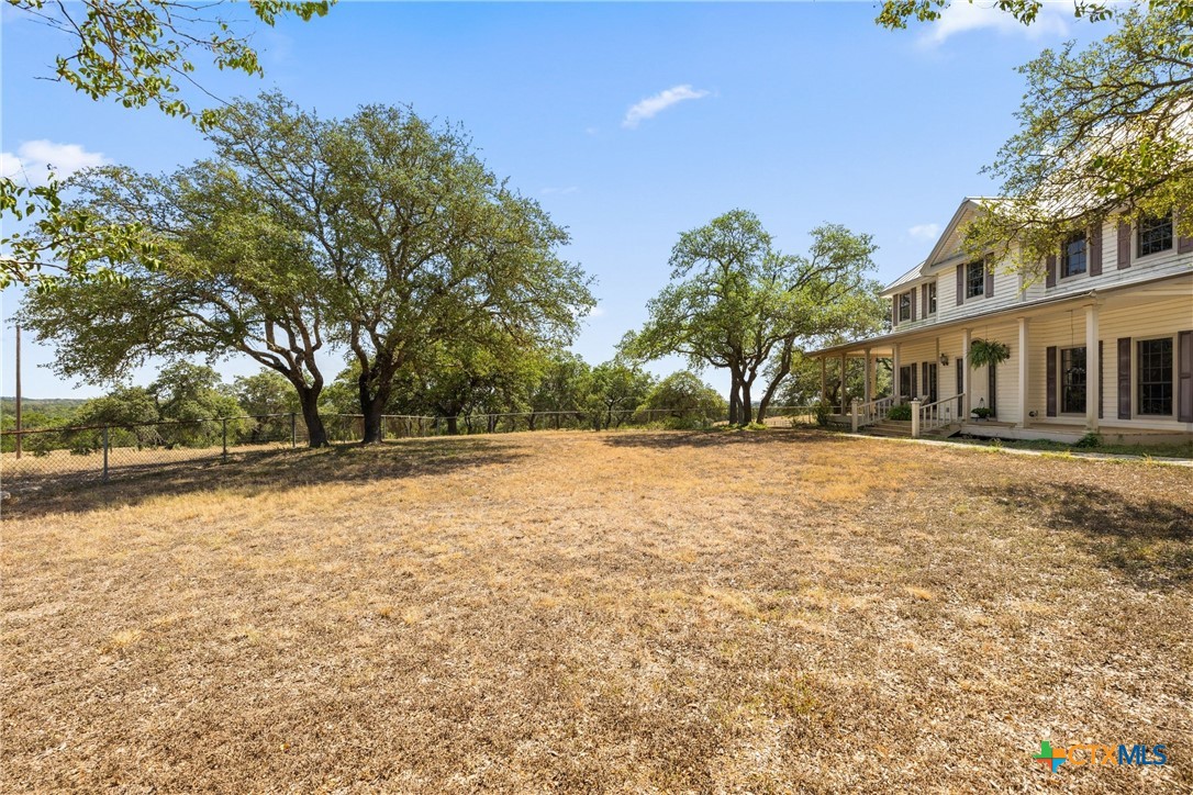 main property photo 9