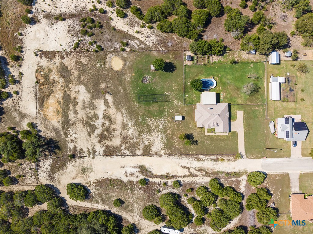 main property photo 40