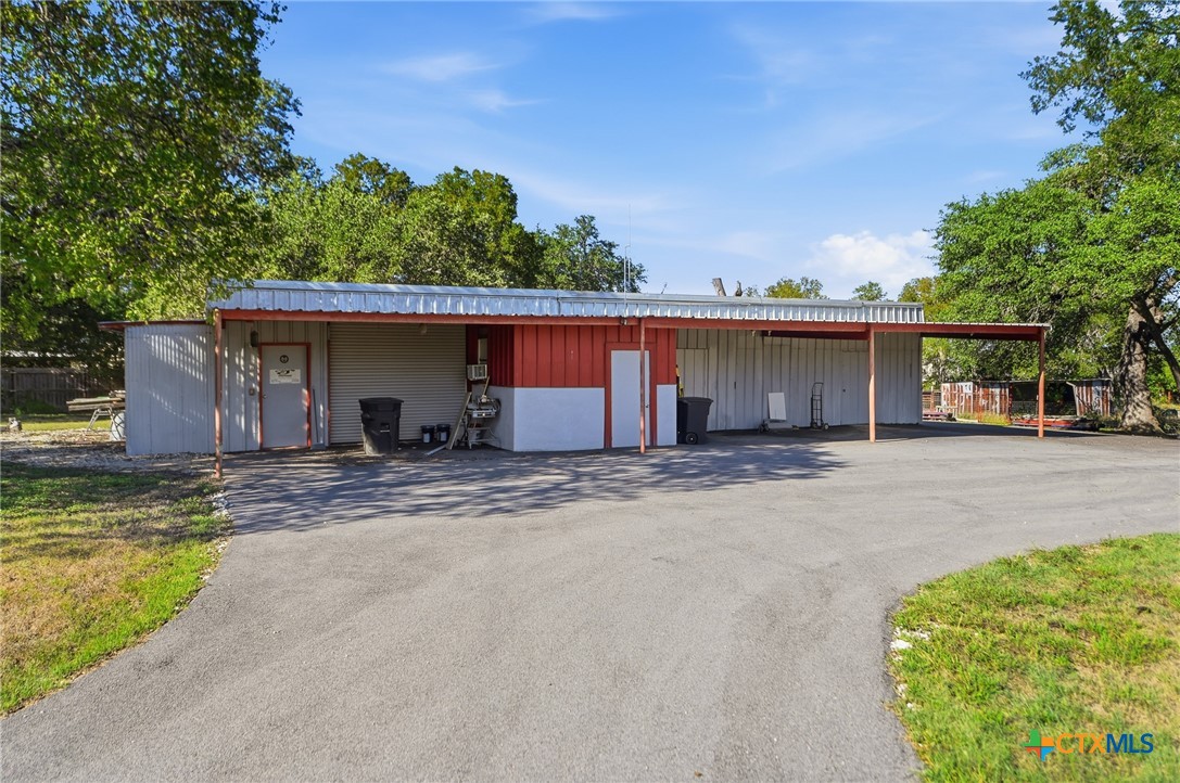 main property photo 33