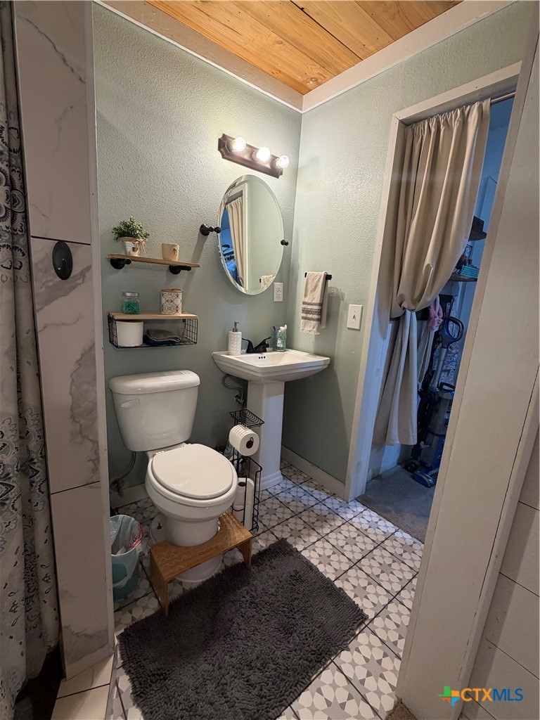 main property photo 9