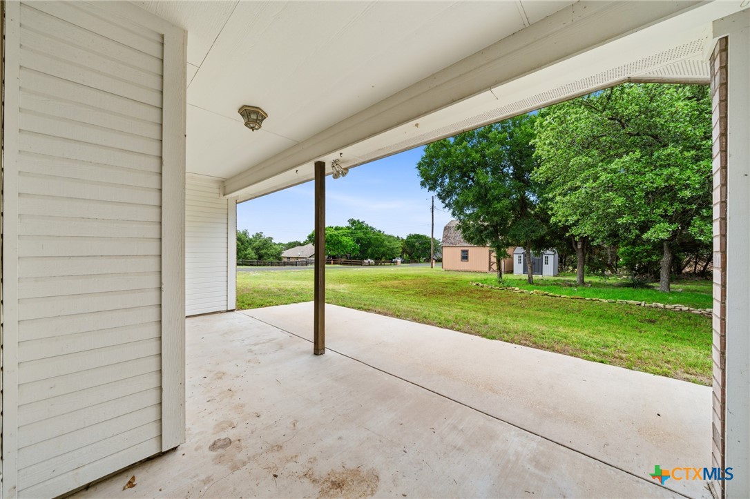 main property photo 28