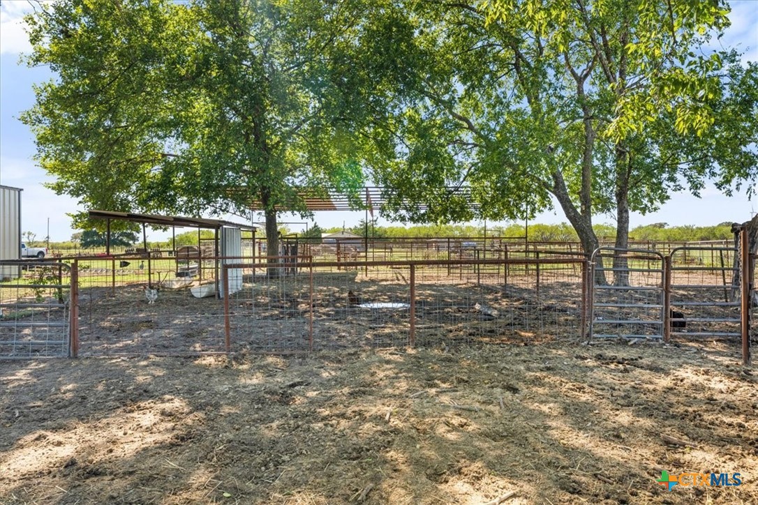 main property photo 31