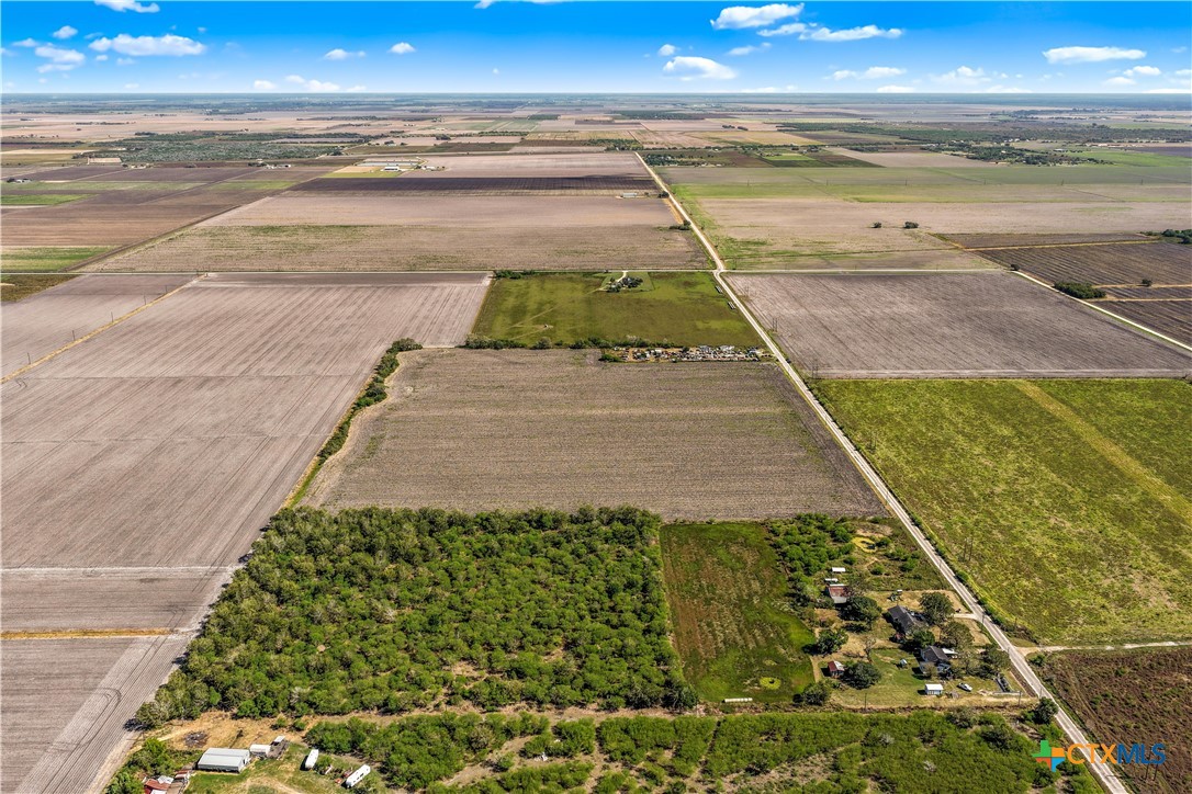 main property photo 9