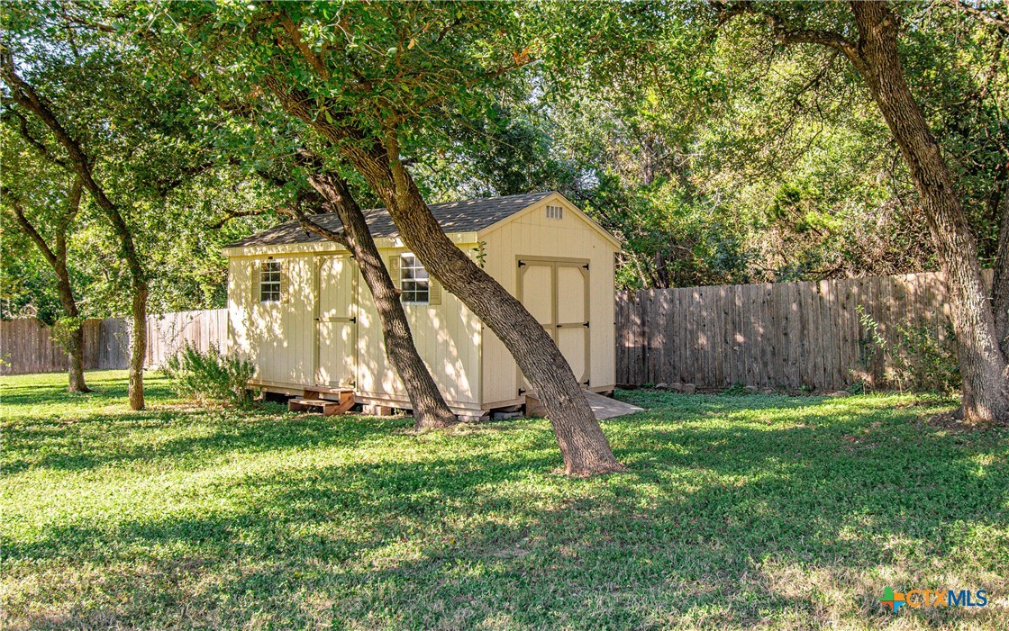 main property photo 34