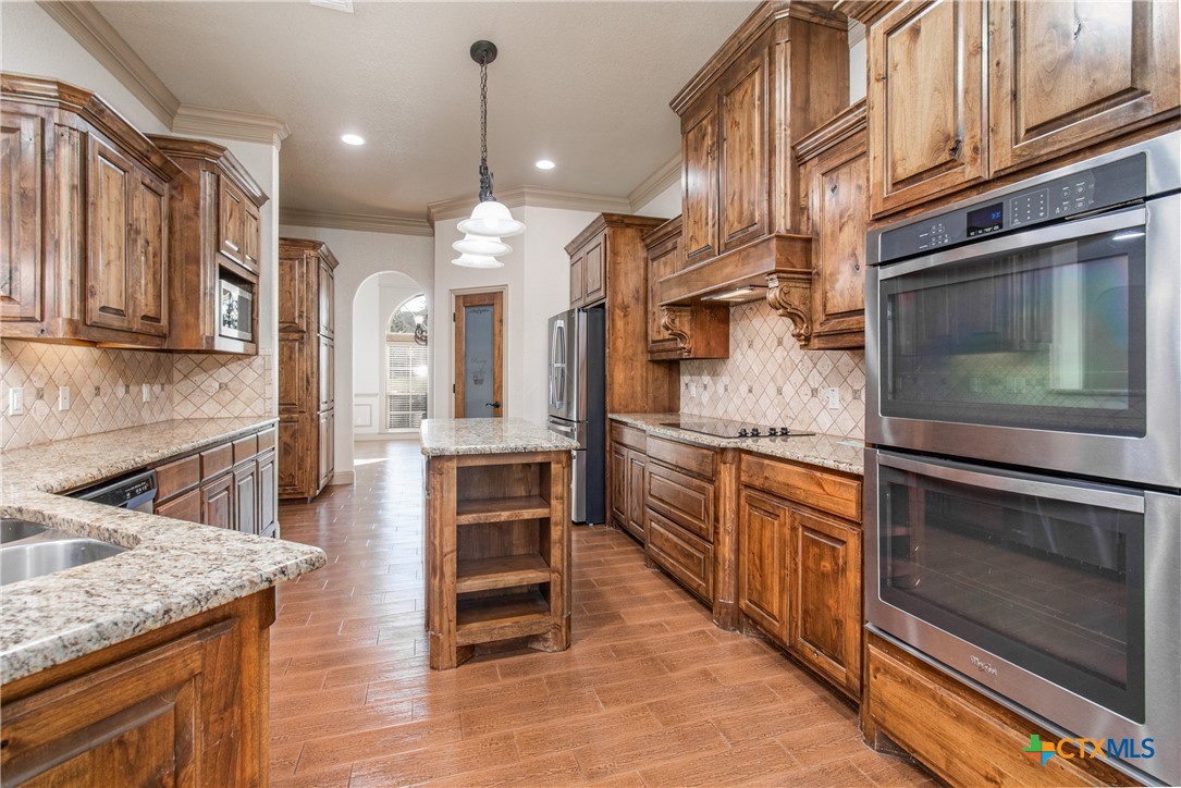 main property photo 7