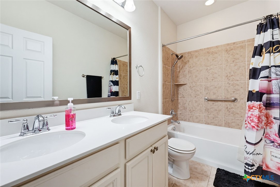 main property photo 12