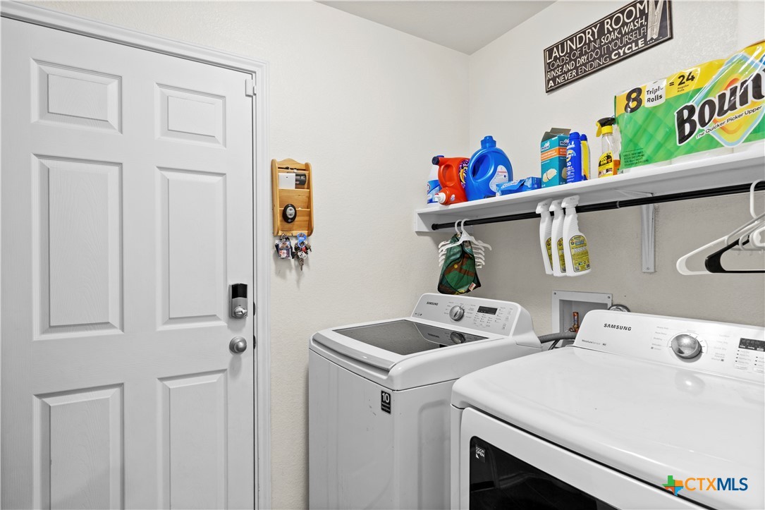 main property photo 8