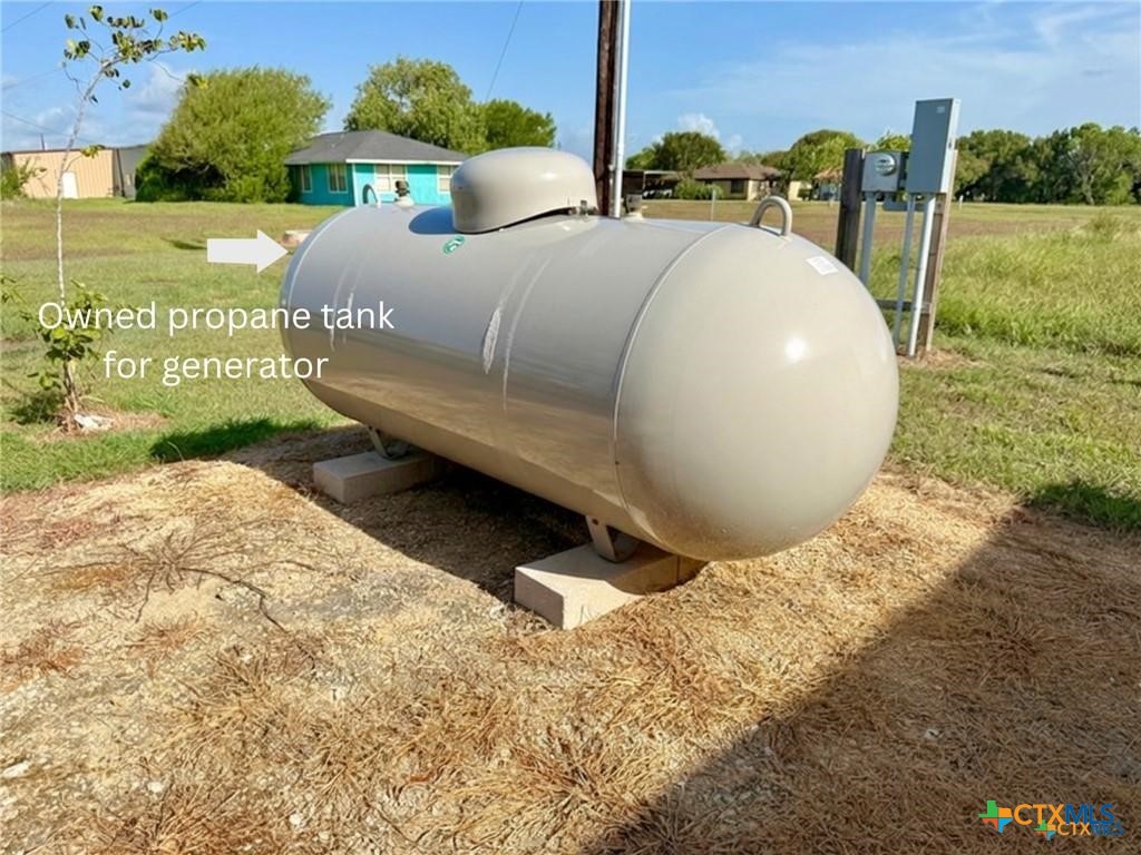 main property photo 14
