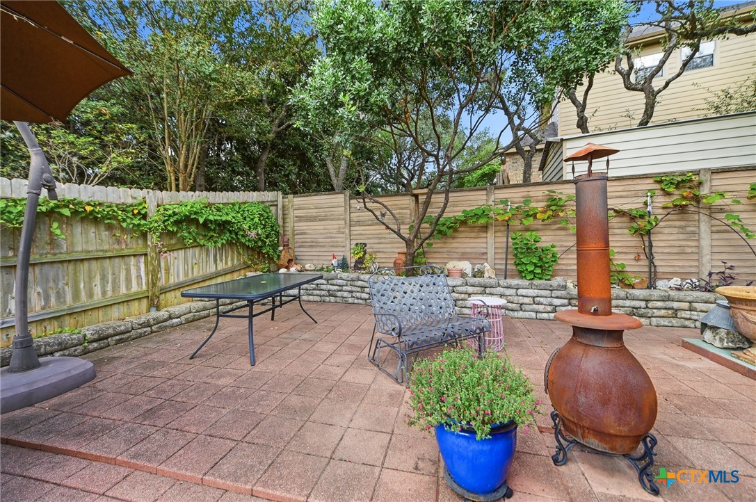main property photo 40