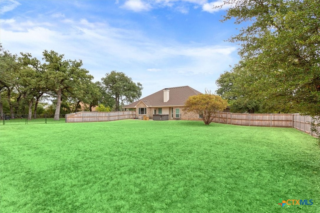 main property photo 40