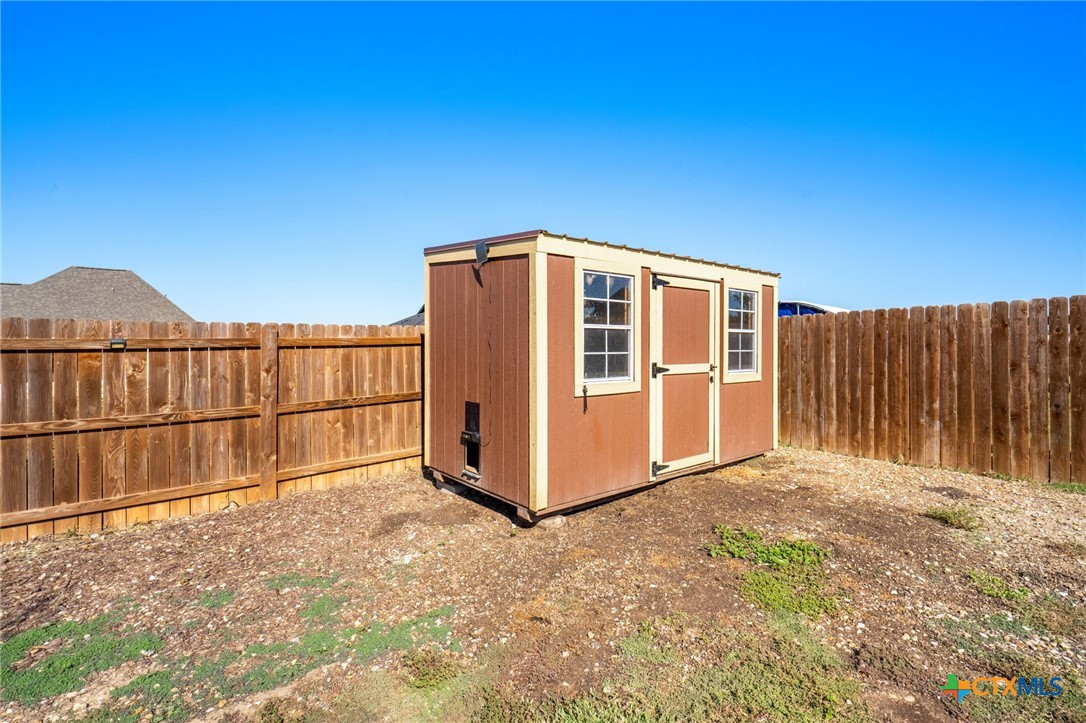 main property photo 38