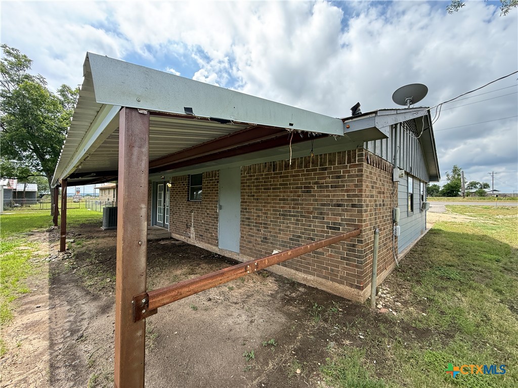 main property photo 31