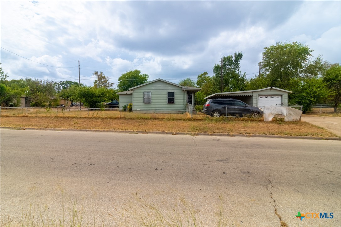 main property photo 10