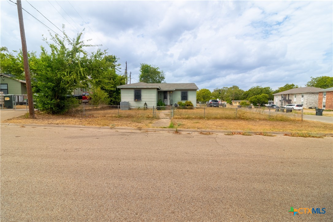 main property photo 7