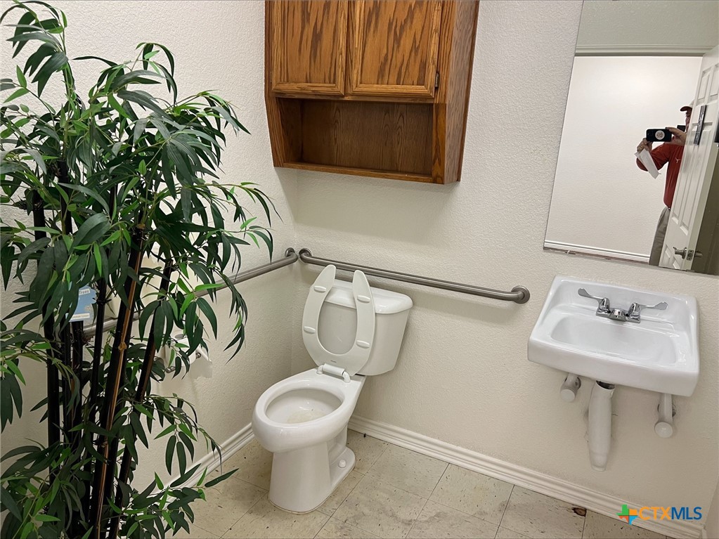 main property photo 6