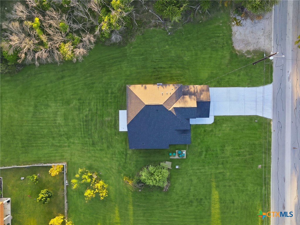 main property photo 36